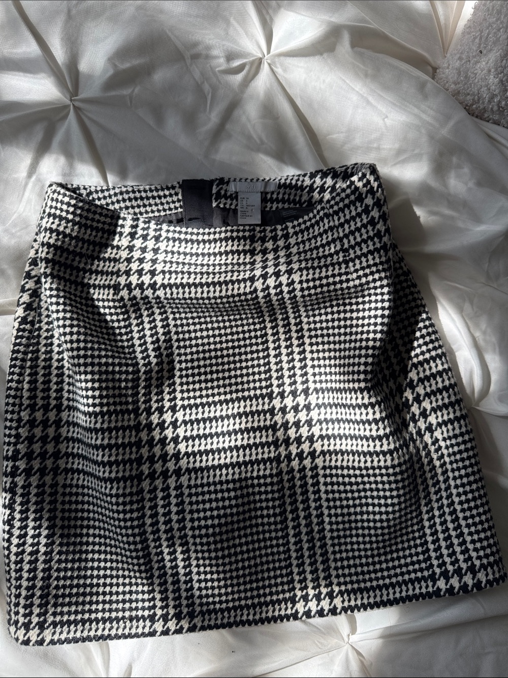 H&M Black and White Houndstooth Mini Skirt